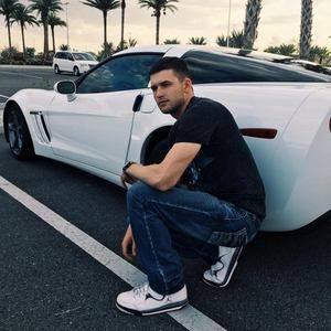 Meet your Posher, Deejay